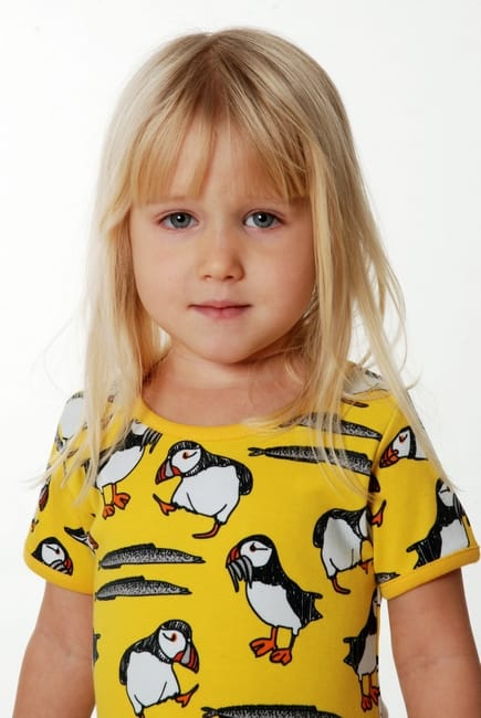 DUNS Sweden yellow puffins print organic cotton t-shirt - Image 5