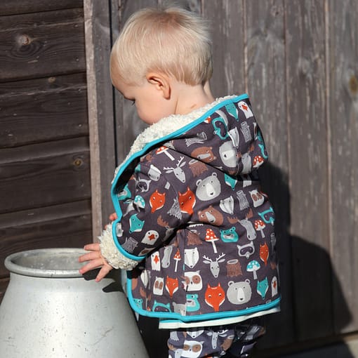 Forest friends sherpa fleece jacket by Piccalilly in organic cotton - Image 2