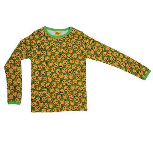 DUNS Sweden pumpkin top on green