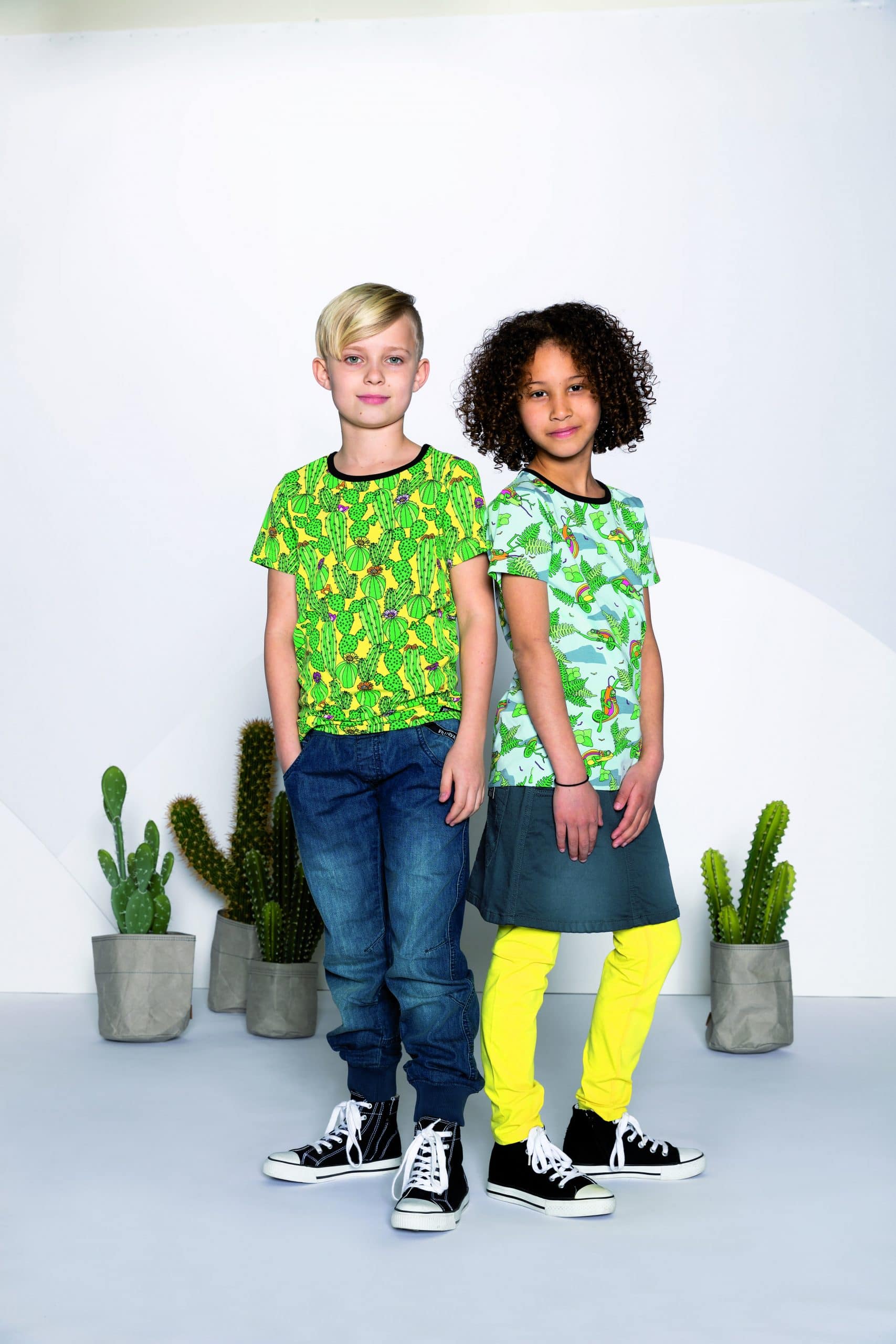 Villervalla organic cotton t-shirt - Cactus | 18-24 months 3 Lifestyle image Villervalla